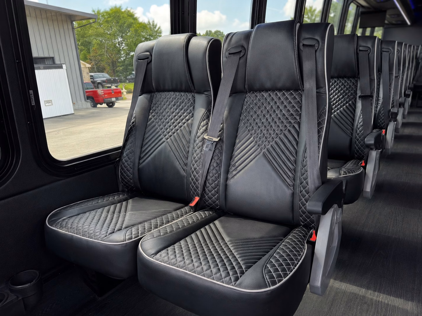 wedding shuttle services transportation in vista