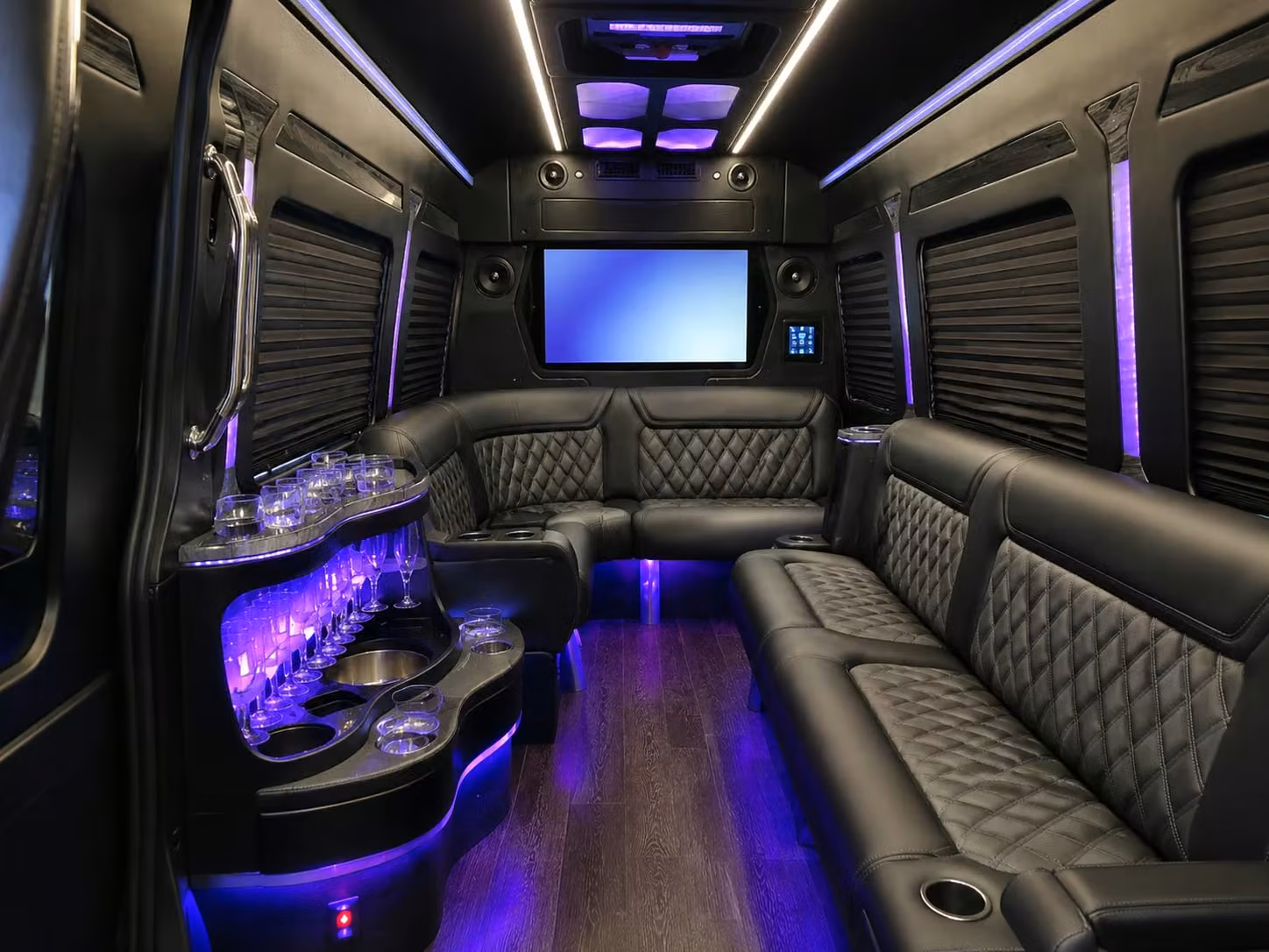 winery tour and corporate retreat transportation through temecula wine country